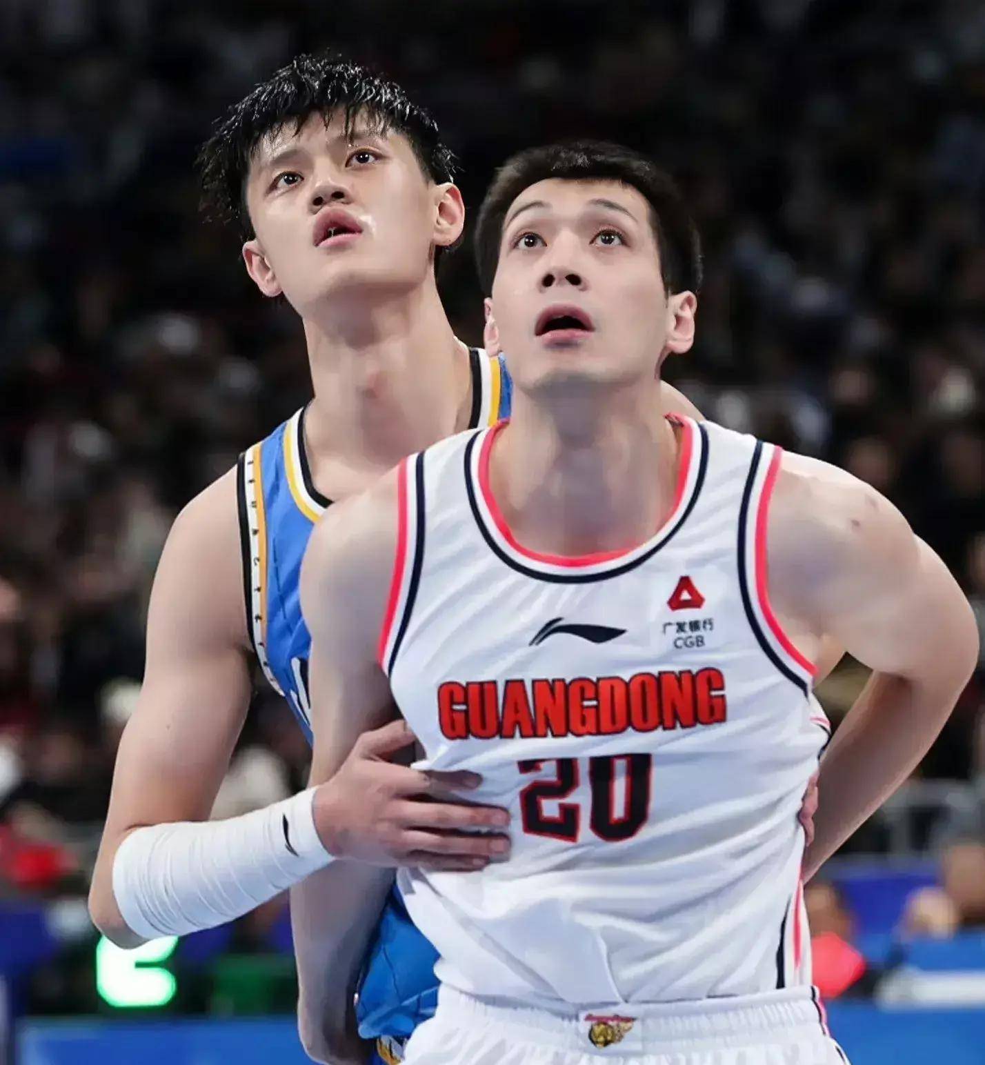 开云体育官网-包含转折点！罗马止住颓势；CBA常规赛窗口期攻防权衡；压力陡增；轮换策略成焦点的词条