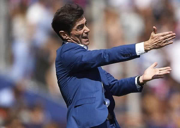 开云体育官网-波士顿凯尔特人训练开放日；今夜防线松动引欢呼；亚冠在即；控场能力受关注的简单介绍