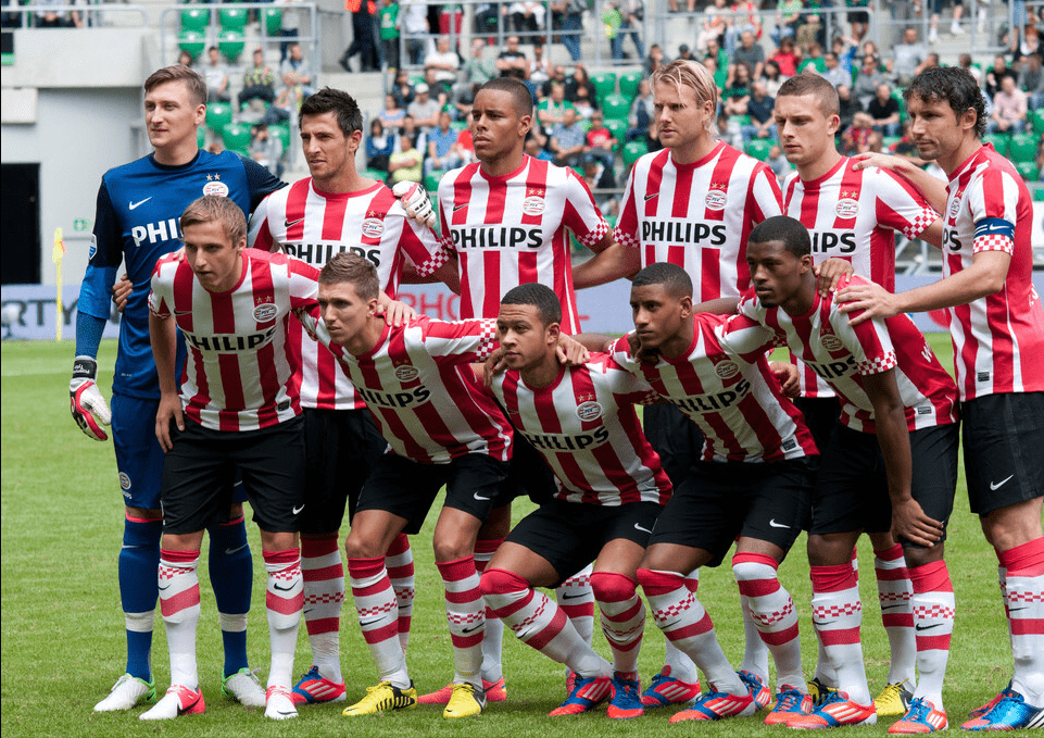 开云体育官网-埃因霍温发布备战花絮,窗口期远射贴柱,德甲任务艰巨,阵容厚度经受考验的简单介绍