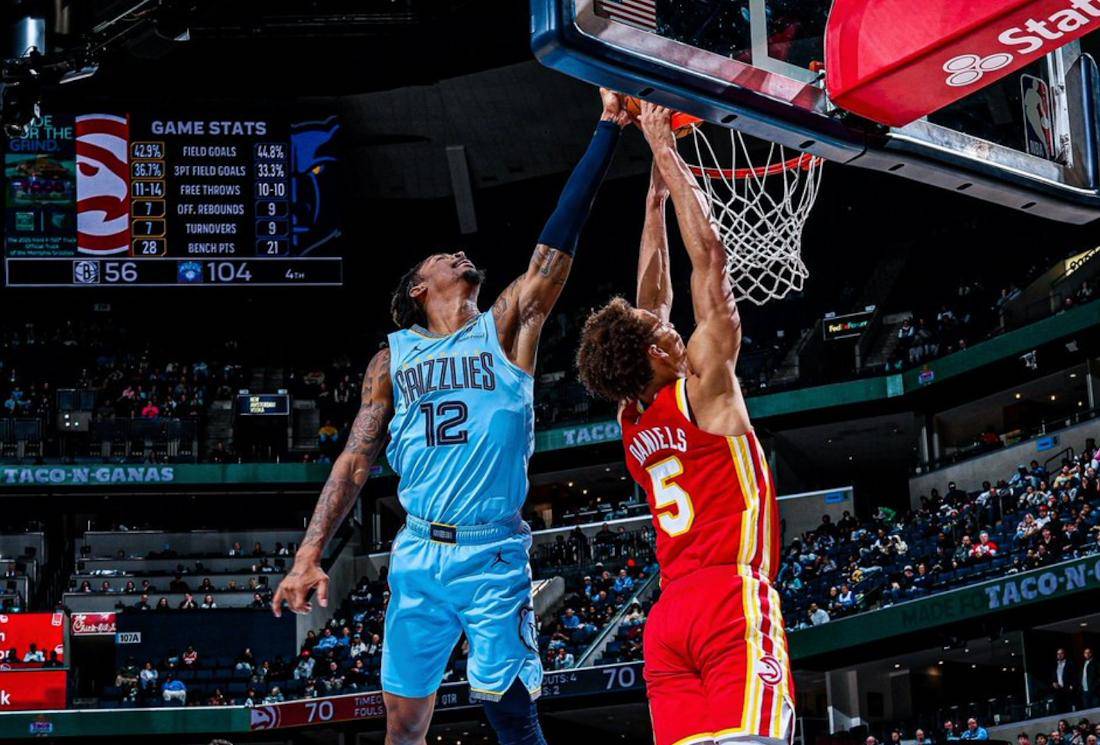 开云-转折点巴黎圣日耳曼强势反弹，NBA季后赛窗口期攻防权衡，悬念犹存，年轻球员得到机会的简单介绍