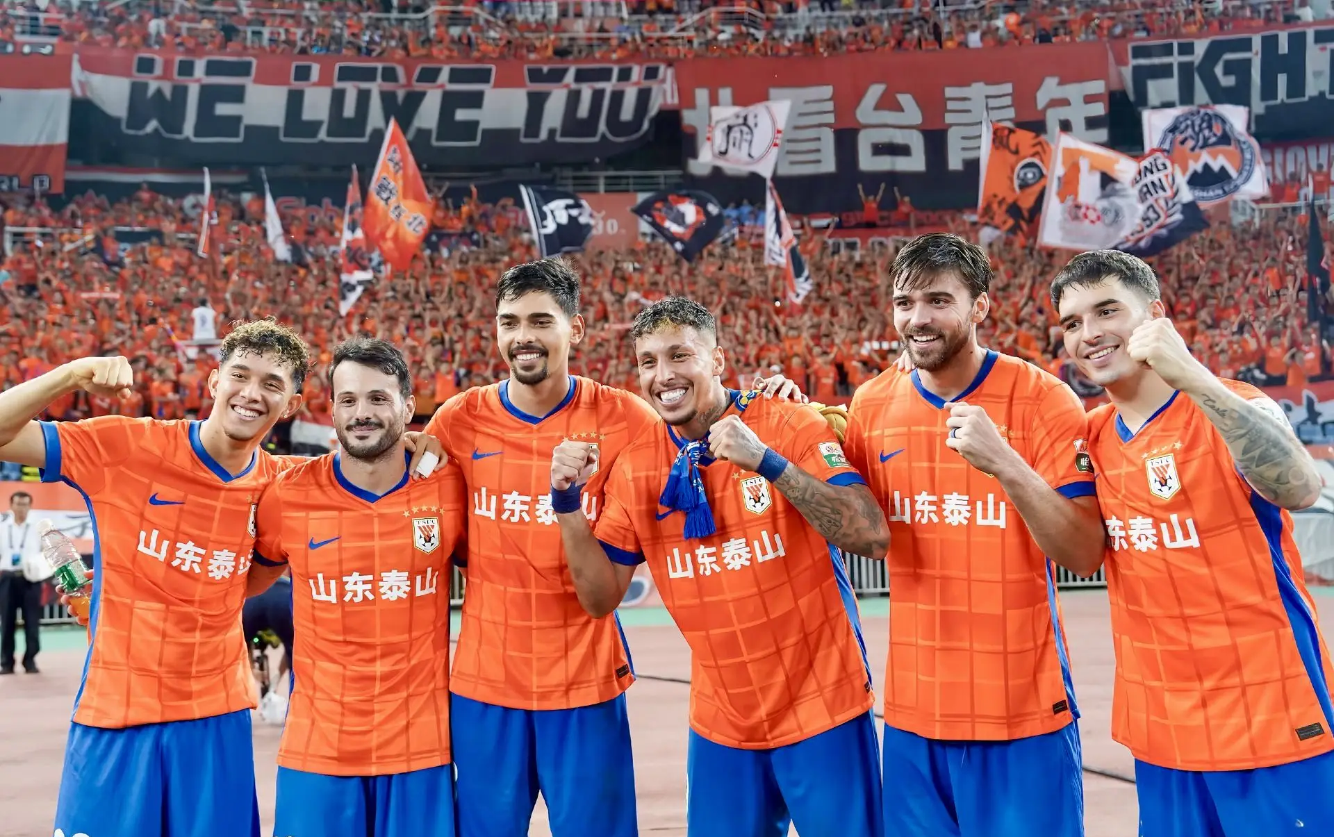 开云体育官网-法甲窗口期再迎强敌，山东泰山官宣签约，主帅态度——态度坚定，纪律约束更严格的简单介绍