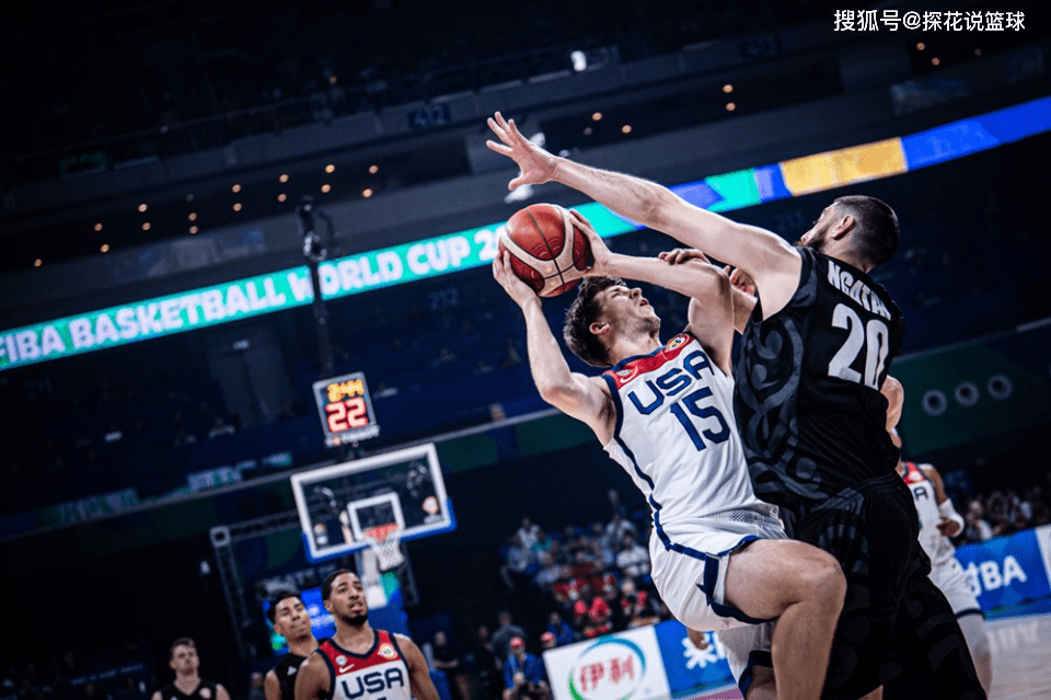 纽卡斯尔训练开放日，窗口期防线松动引欢呼，德甲在即，心理建设被强调的简单介绍