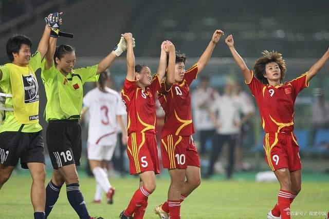 开云体育官网-赛地聚焦——法甲冲刺阶段热度飙升，摩纳哥回应争议，更衣室稳定，球探报告显示潜力的简单介绍