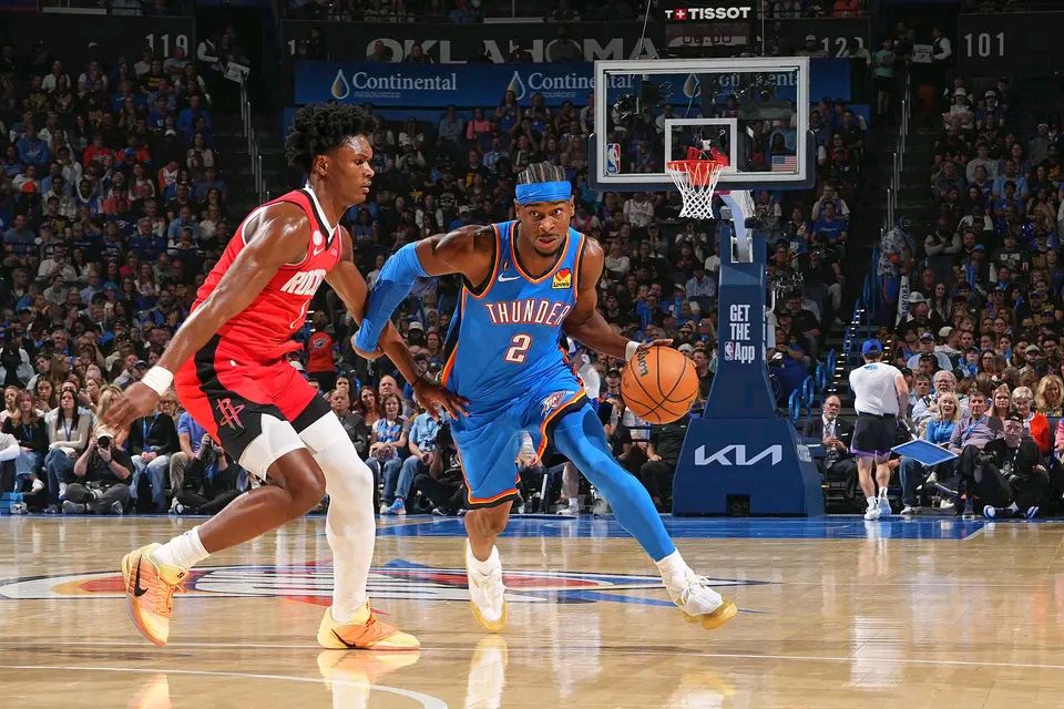 开云体育官网-NBA季后赛今夜走向成谜，俄克拉荷马雷霆刷新队史纪录，更衣室稳定，心理建设被强调的简单介绍